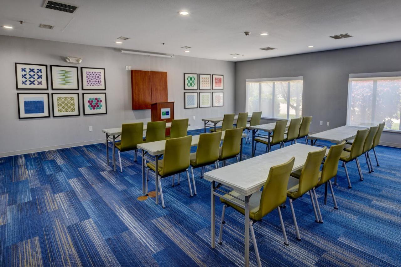 Holiday Inn Express Hotel & Suites Shelbyville By Ihg Dış mekan fotoğraf