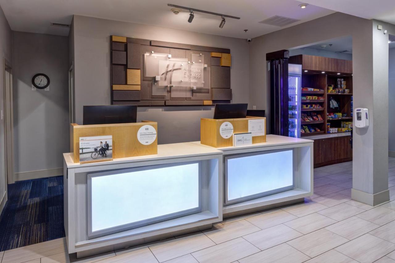 Holiday Inn Express Hotel & Suites Shelbyville By Ihg Dış mekan fotoğraf