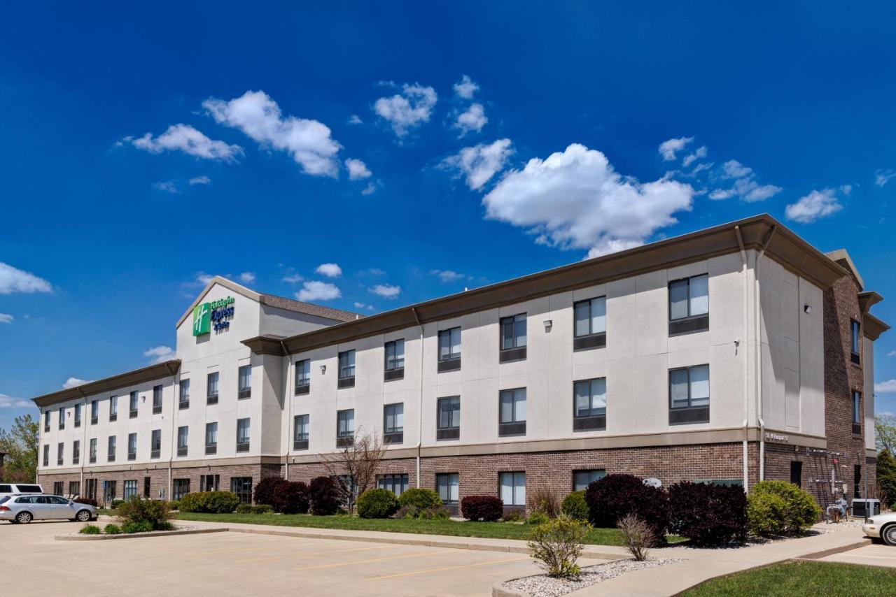 Holiday Inn Express Hotel & Suites Shelbyville By Ihg Dış mekan fotoğraf