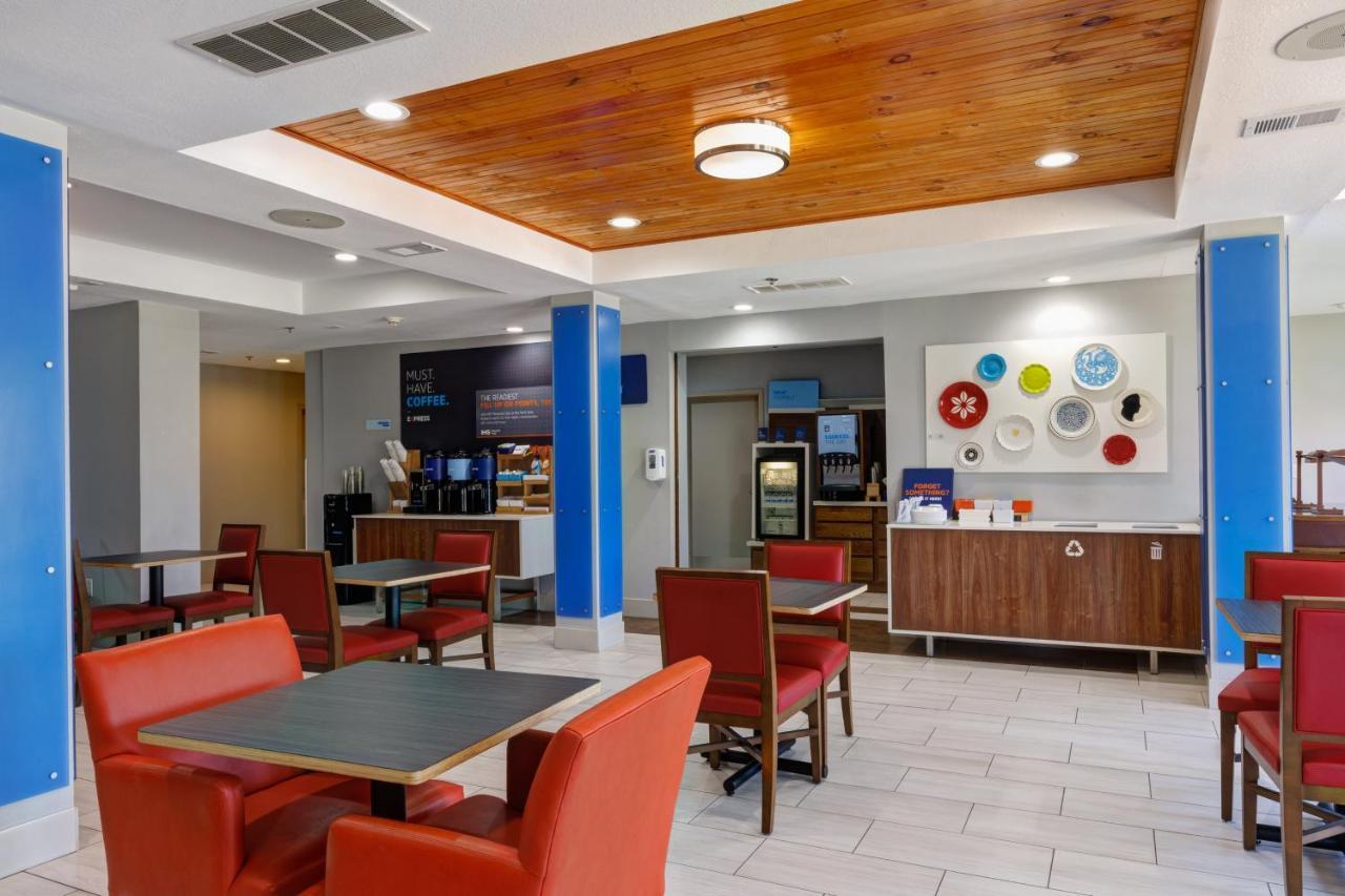Holiday Inn Express Hotel & Suites Shelbyville By Ihg Dış mekan fotoğraf