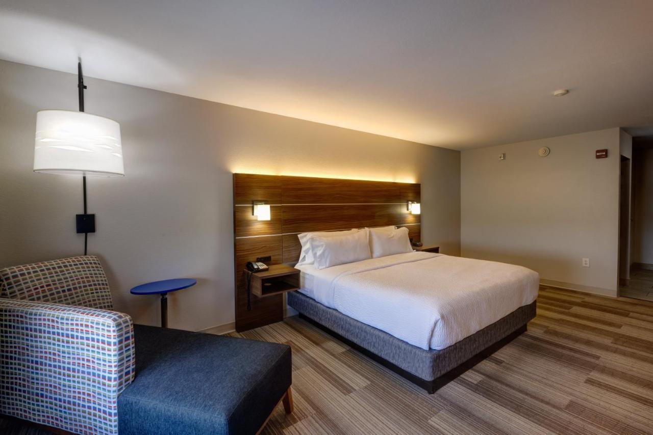 Holiday Inn Express Hotel & Suites Shelbyville By Ihg Dış mekan fotoğraf