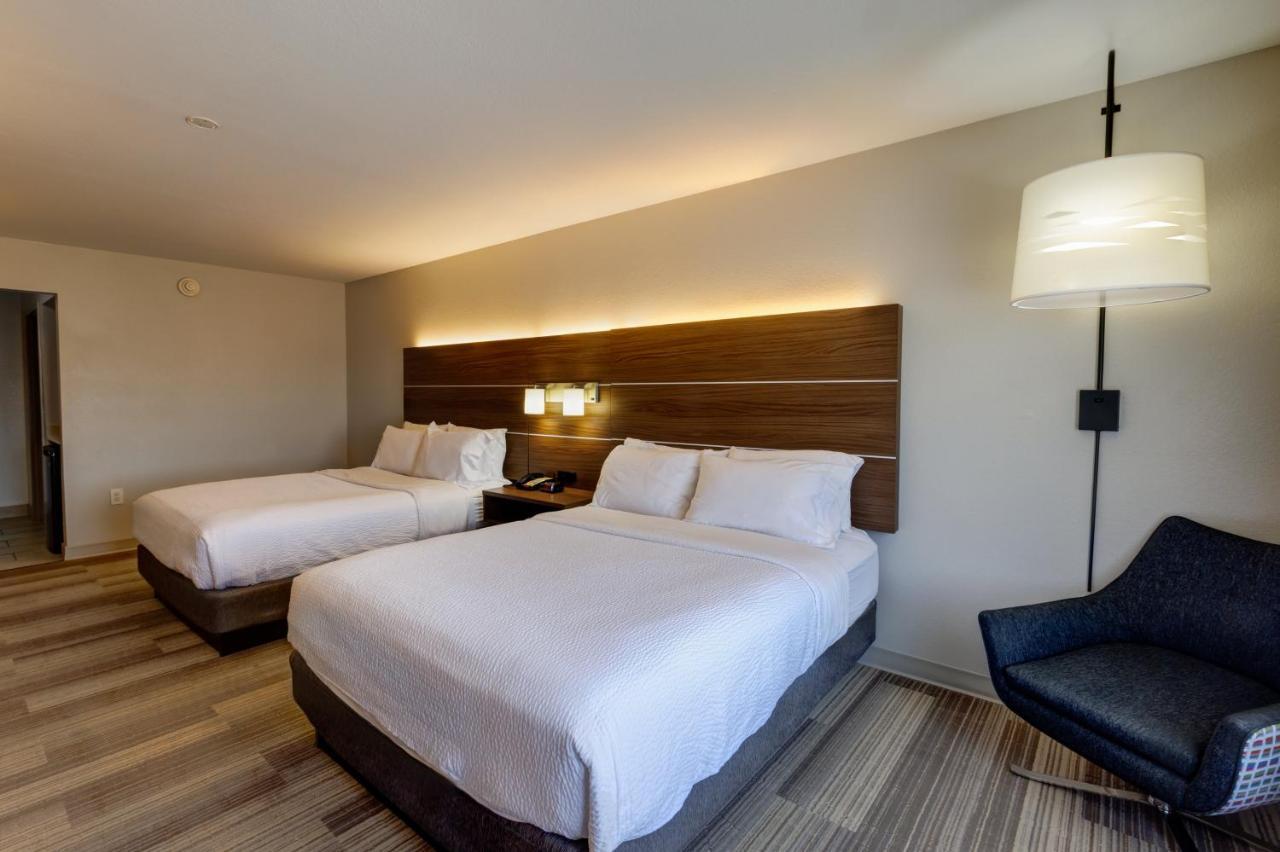 Holiday Inn Express Hotel & Suites Shelbyville By Ihg Dış mekan fotoğraf