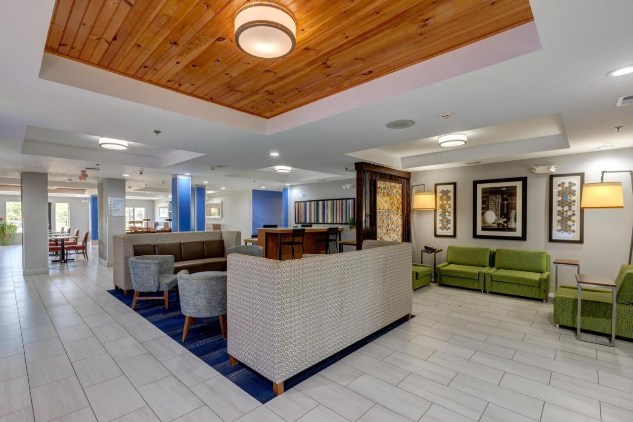 Holiday Inn Express Hotel & Suites Shelbyville By Ihg Dış mekan fotoğraf